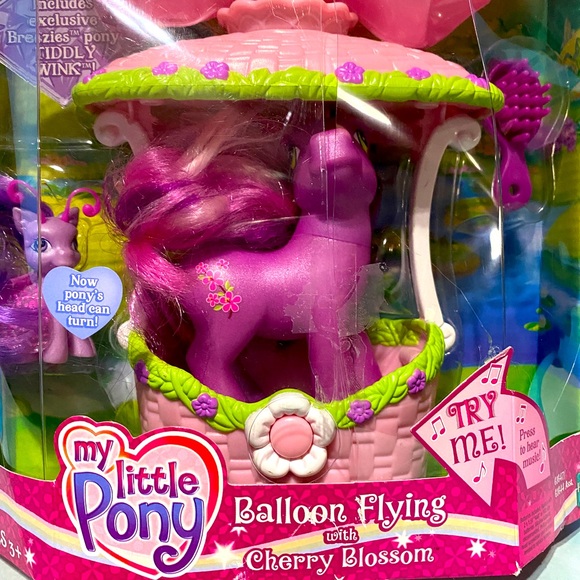 MY LITTLE PONY G3 NWT VTG 2005 CRYSTAL PRINCESS BALLOON FLYING MUSICAL, 2/PONIES - Picture 3 of 16
